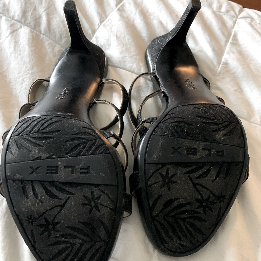 Life Stride strappy heels. 9 1/2 straps are a suttle glitter. Very comfortable.